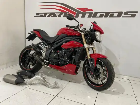 TRIUMPH-SPEED TRIPLE ABS-2015