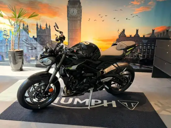 TRIUMPH-STREET TRIPLE RS ABS-2025
