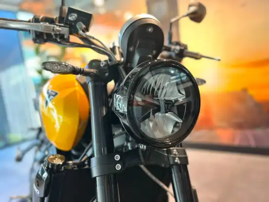 TRIUMPH-TRIDENT 660-2026