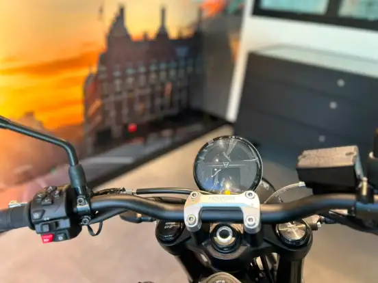 TRIUMPH-TRIDENT 660-2026