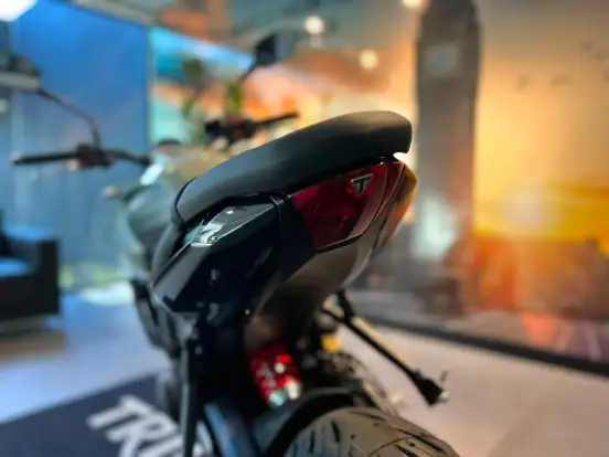 TRIUMPH-TRIDENT 660-2026