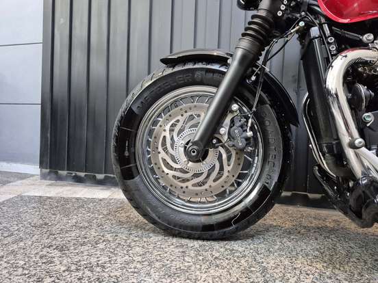 TRIUMPH-BONNEVILLE SPEEDMASTER-2024