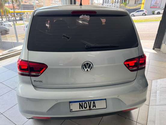 VOLKSWAGEN-FOX-2021