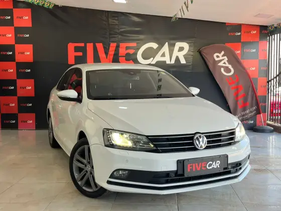 VOLKSWAGEN JETTA 2.0 TSI HIGHLINE 211CV GASOLINA 4P TIPTRONIC VOLKSWAGEN JETTA 2.0 TSI HIGHLINE 211CV GASOLINA 4P TIPTRONIC