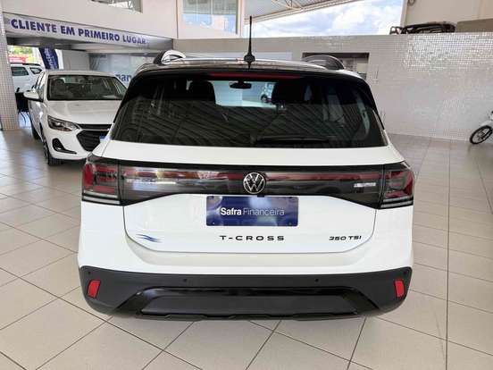 VOLKSWAGEN-T-CROSS-1.4 250 TSI TOTAL FLEX HIGHLINE AUTOMÁTICO VOLKSWAGEN-T-CROSS-2024