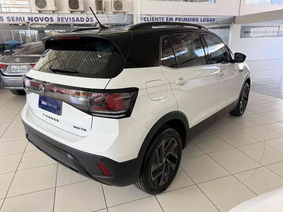 VOLKSWAGEN-T-CROSS-1.4 250 TSI TOTAL FLEX HIGHLINE AUTOMÁTICO VOLKSWAGEN-T-CROSS-2024