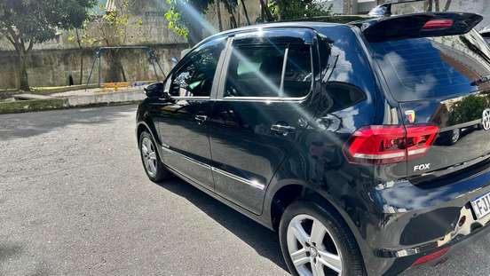 VOLKSWAGEN-FOX-1.6 MSI HIGHLINE 16V FLEX 4P MANUAL VOLKSWAGEN-FOX-2015