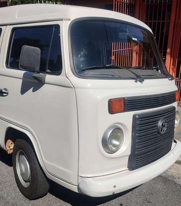 VOLKSWAGEN-KOMBI-2013