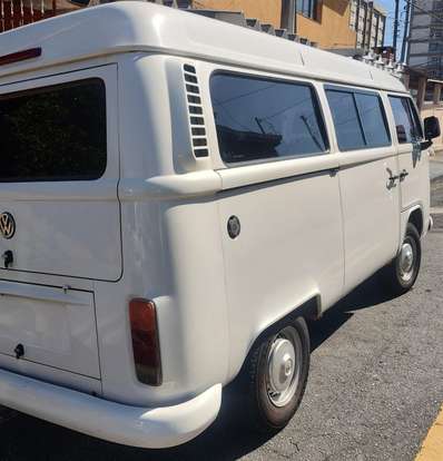 VOLKSWAGEN-KOMBI-2013