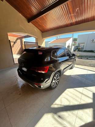 VOLKSWAGEN-TAOS-2021