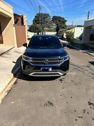 VOLKSWAGEN-TAOS-2021