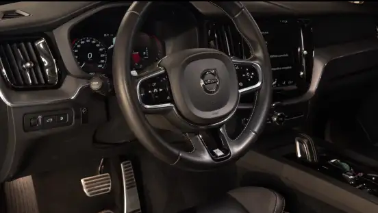 VOLVO-XC60-2019