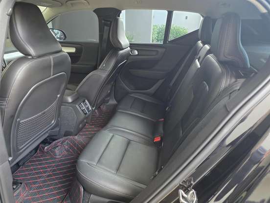 VOLVO-XC40-2.0 T4 GASOLINA MOMENTUM GEARTRONIC VOLVO-XC40-2020