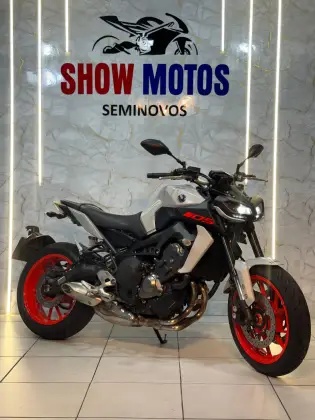 YAMAHA MT-09 YAMAHA MT-09