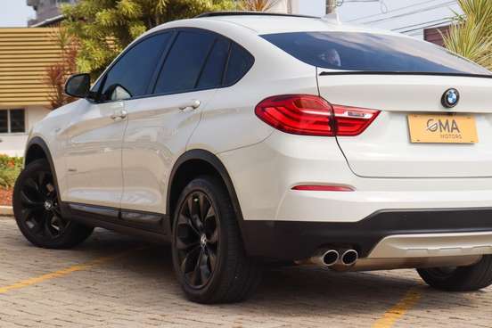 BMW-X4-2015
