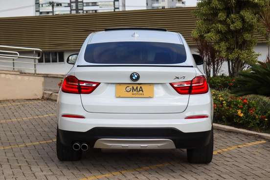 BMW-X4-2015