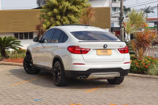 BMW-X4-2015