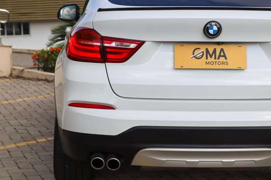 BMW-X4-2015