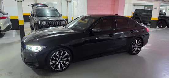 BMW-320i-2023