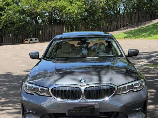 BMW-320i-2.0 16V TURBO GASOLINA SPORT GP AUTOMÁTICO BMW-320i-2019