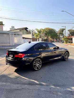 BMW-320i-2017