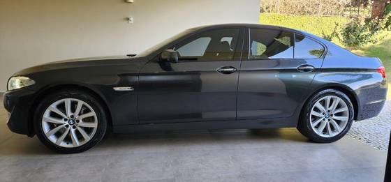 BMW 550i 4.4 SEDAN V8 32V GASOLINA 4P AUTOMÁTICO