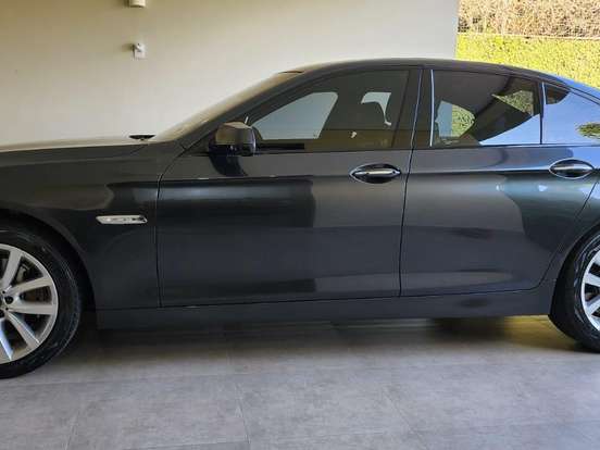 BMW-550i-4.4 SEDAN V8 32V GASOLINA 4P AUTOMÁTICO BMW-550i-2010
