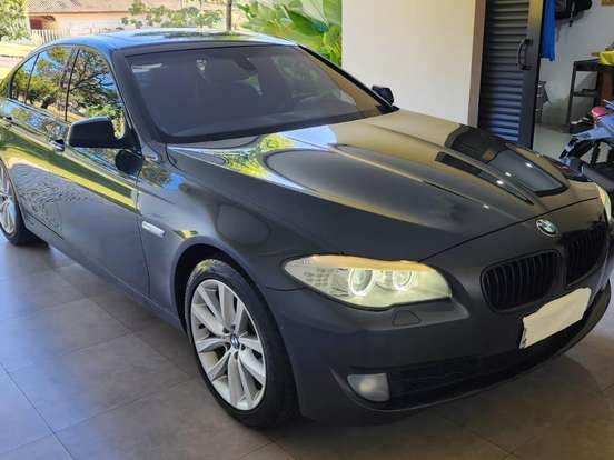 BMW-550i-4.4 SEDAN V8 32V GASOLINA 4P AUTOMÁTICO BMW-550i-2010