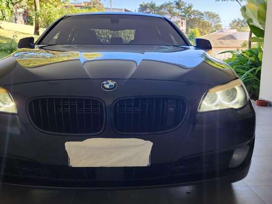 BMW-550i-4.4 SEDAN V8 32V GASOLINA 4P AUTOMÁTICO BMW-550i-2010