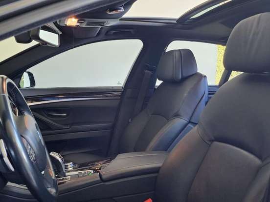 BMW-550i-4.4 SEDAN V8 32V GASOLINA 4P AUTOMÁTICO BMW-550i-2010