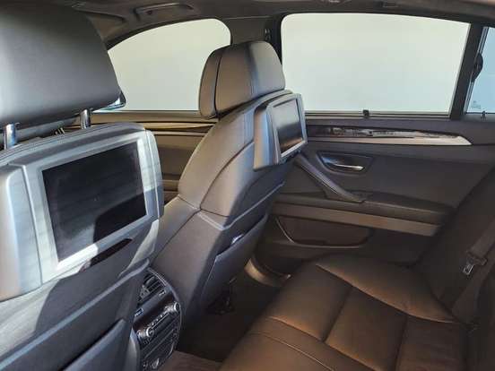 BMW-550i-4.4 SEDAN V8 32V GASOLINA 4P AUTOMÁTICO BMW-550i-2010