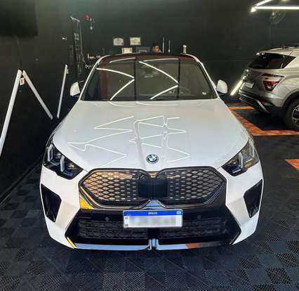 BMW-iX2-2025