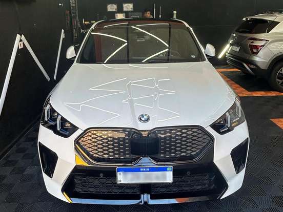 BMW-iX2-64,8 KW ELÉTRICO XDRIVE30 M SPORT BMW-iX2-2025