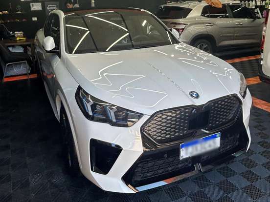 BMW-iX2-64,8 KW ELÉTRICO XDRIVE30 M SPORT BMW-iX2-2025