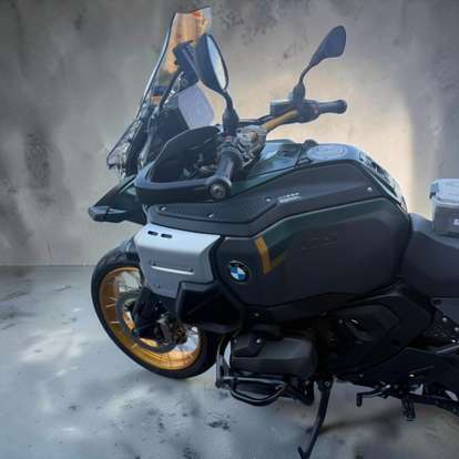 BMW-R 1300 GS TRIPLE BLACK BMW-R 1300 GS TRIPLE BLACK-2025