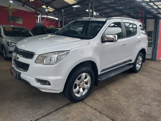 CHEVROLET TRAILBLAZER 2.8 LTZ 4X4 16V TURBO DIESEL 4P AUTOMÁTICO CHEVROLET TRAILBLAZER 2.8 LTZ 4X4 16V TURBO DIESEL 4P AUTOMÁTICO
