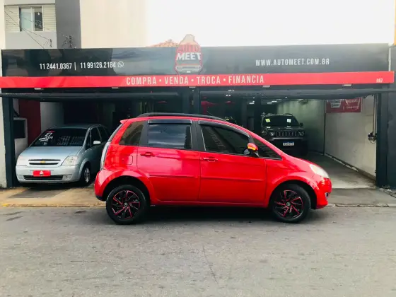 FIAT IDEA 1.4 MPI ATTRACTIVE 8V FLEX 4P MANUAL FIAT IDEA 1.4 MPI ATTRACTIVE 8V FLEX 4P MANUAL