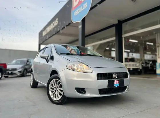 FIAT PUNTO 1.4 ATTRACTIVE 8V FLEX 4P MANUAL FIAT PUNTO 1.4 ATTRACTIVE 8V FLEX 4P MANUAL
