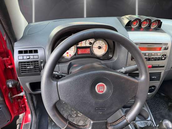 FIAT-STRADA-1.8 MPI ADVENTURE CD 16V FLEX 2P MANUAL FIAT-STRADA-2011