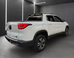 FIAT TORO 1.3 TURBO 270 FLEX FREEDOM AT6 FIAT TORO 1.3 TURBO 270 FLEX FREEDOM AT6
