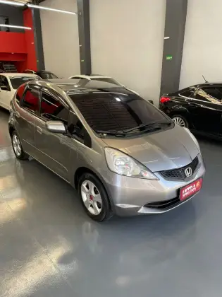 HONDA FIT 1.4 LX 16V FLEX 4P MANUAL HONDA FIT 1.4 LX 16V FLEX 4P MANUAL