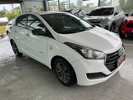 HYUNDAI HB20 1.6 COPA DO MUNDO FIFA 16V FLEX 4P AUTOMÁTICO HYUNDAI HB20 1.6 COPA DO MUNDO FIFA 16V FLEX 4P AUTOMÁTICO