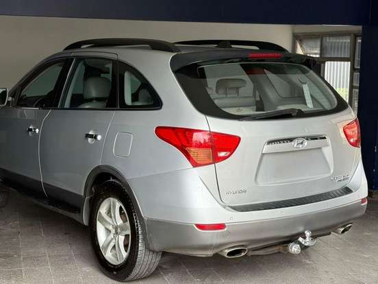 HYUNDAI-VERACRUZ-3.8 GLS 4WD 4X4 V6 24V GASOLINA 4P AUTOMÁTICO HYUNDAI-VERACRUZ-2010