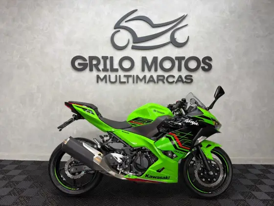 KAWASAKI NINJA 400 KRT EDITION 