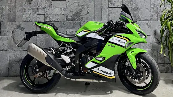 KAWASAKI NINJA ZX-4R SE KAWASAKI NINJA ZX-4R SE