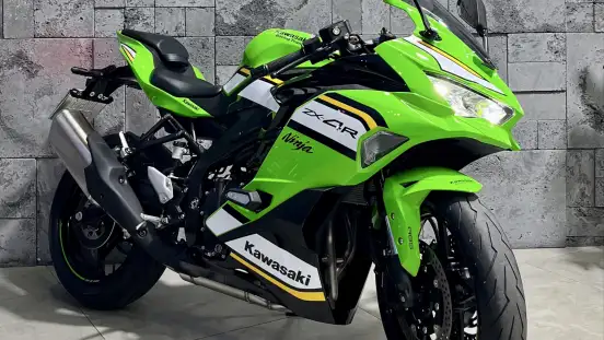 KAWASAKI-NINJA ZX-4R SE-2025