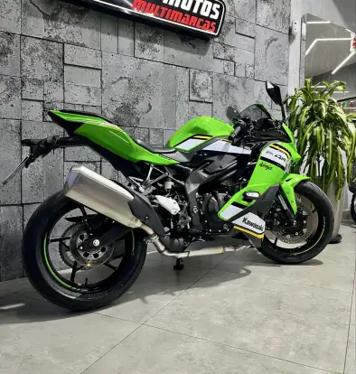 KAWASAKI-NINJA ZX-4R SE-2025