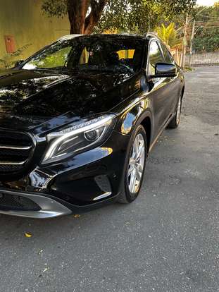 MERCEDES-BENZ-GLA 200-2014