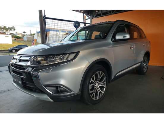 MITSUBISHI-OUTLANDER-2016