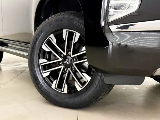MITSUBISHI-PAJERO SPORT-2020